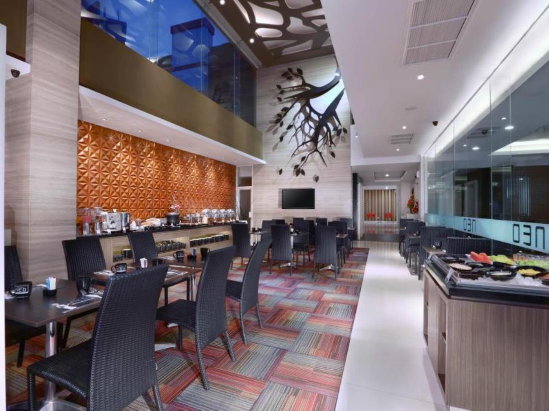 Hotel Neo Gubeng By Aston Surabaya Luaran gambar