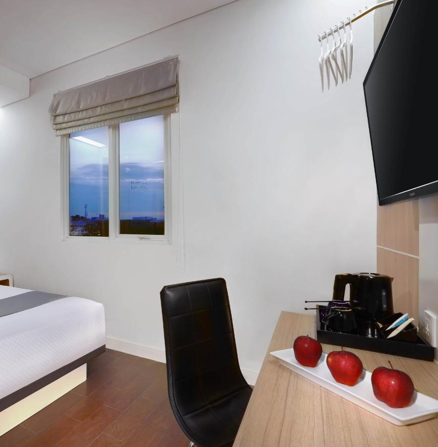 Hotel Neo Gubeng By Aston Surabaya Luaran gambar