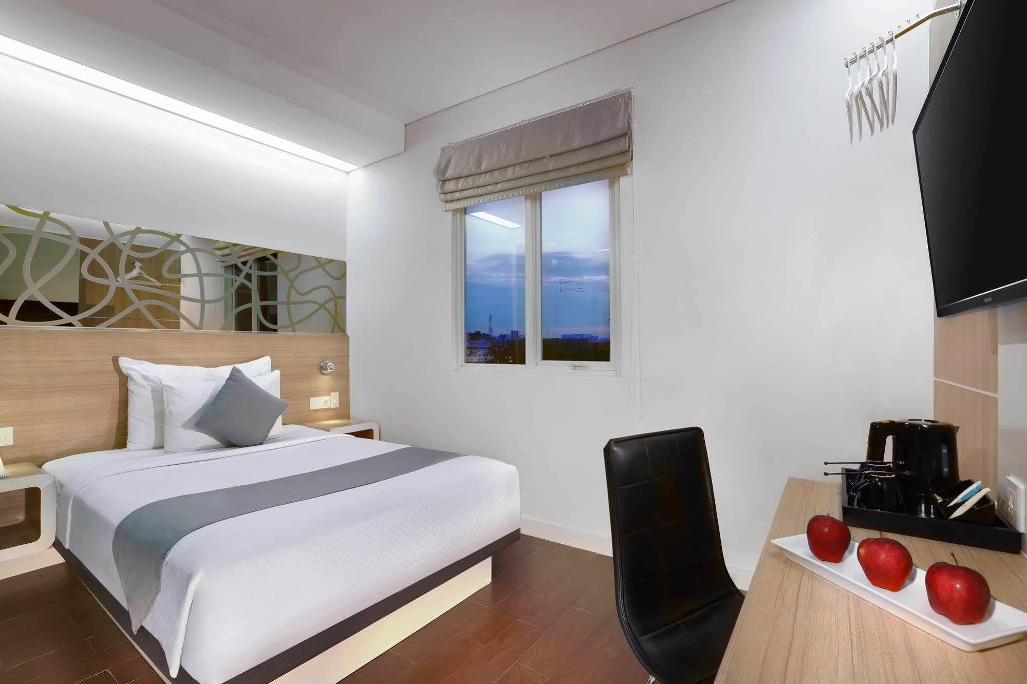 Hotel Neo Gubeng By Aston Surabaya Luaran gambar